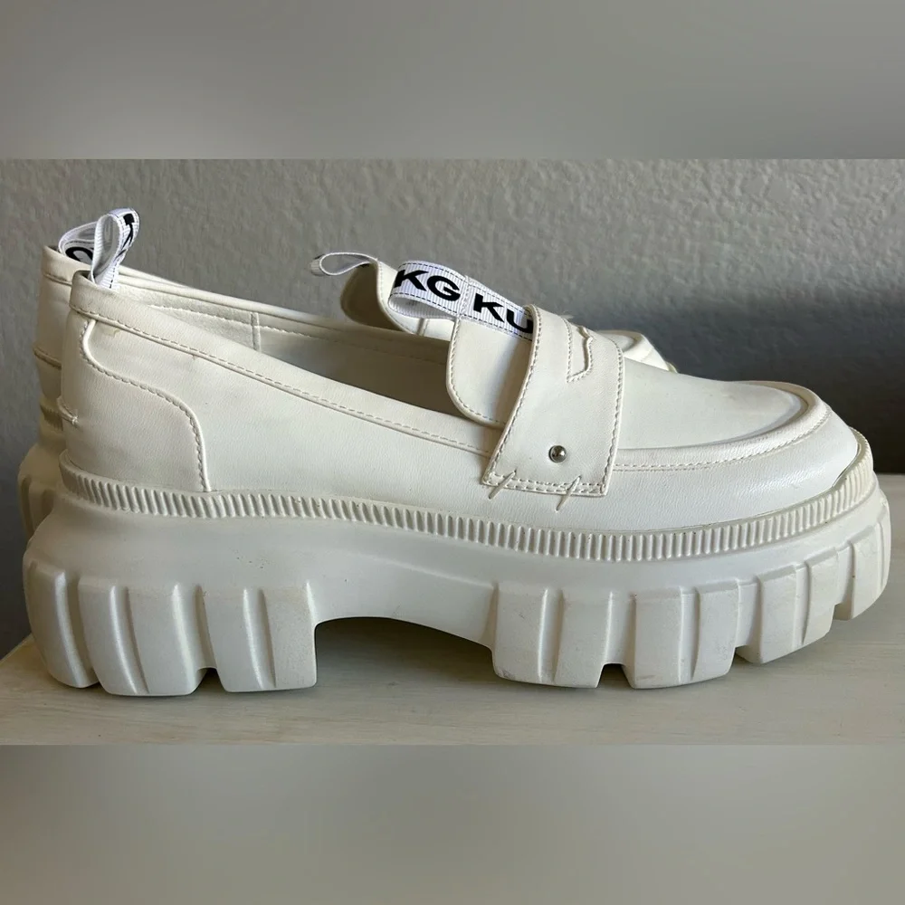 NWOT Kurt Geiger White chunky lug sole loafers, women’s size 38.5/8.5 US. EC